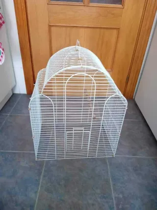 Jaula para pájaros blanca