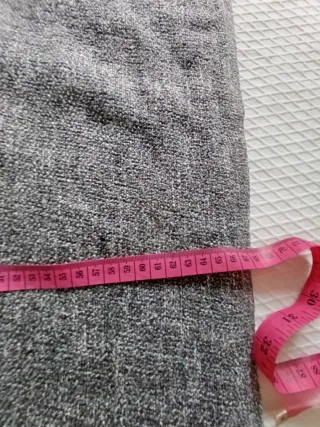 Manta decorativa pequeña gris