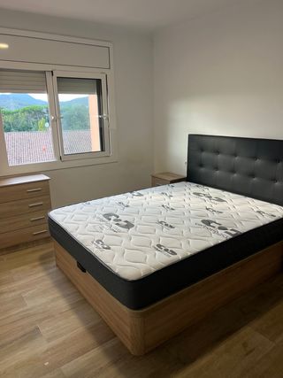 Liquidación canapés y colchones armarios y sofas