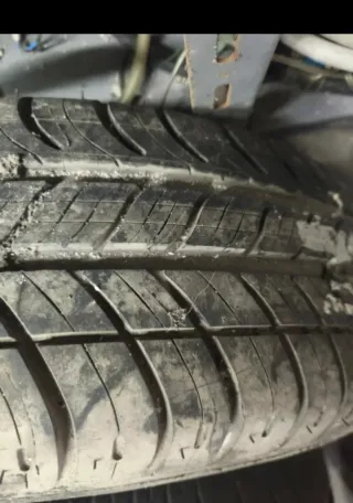 Rueda 175/65 R14 completa Michelin.