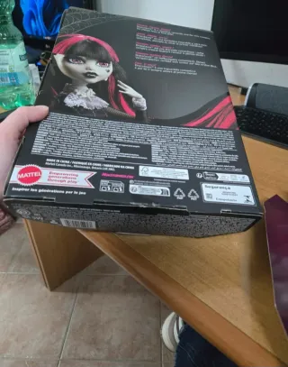 Monster High Draculaura Reel Drama Scatola