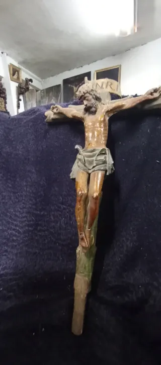 Crucifijo INRI Siglo XVII