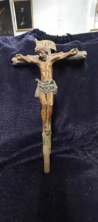 Crucifijo INRI Siglo XVII