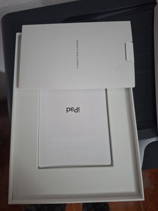 Apple iPad 2270 32 GB GRIS CON FUNDA