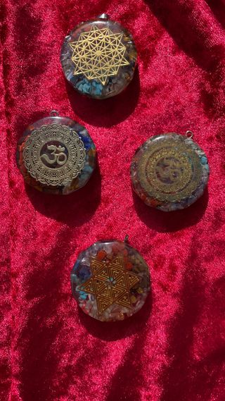 Orgonita de Protección con Símbolos