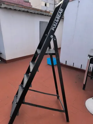 Escalera plegable aluminio 4 peldaños