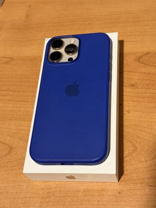 iPhone 16 Pro Max Dorado 256GB