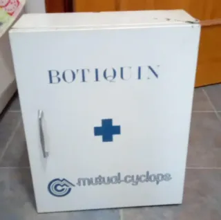 Estantería Espejo Metálica