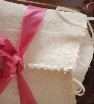 Abito da sposa/cerimonia bianco con nastro rosa