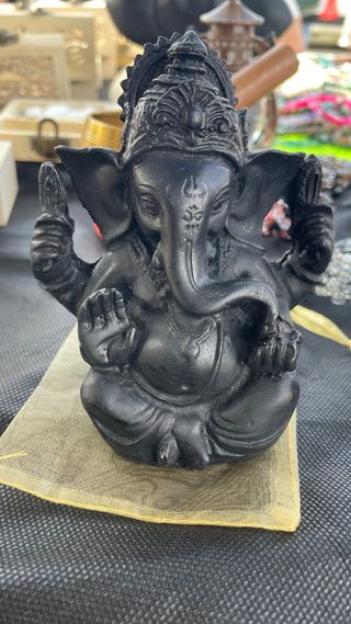 Figura Ganesha Protectora Negra Altura: 11cm  9,5