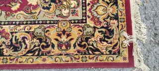 Alfombra grande antigua de lana