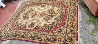 Alfombra grande antigua de lana