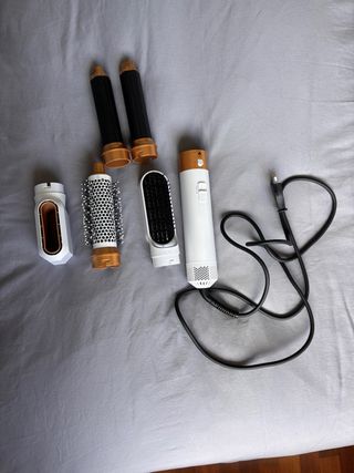 Secador de pelo 5 en 1 blanco y dorado