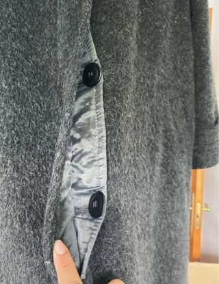 Abrigo de lana de oveja gris