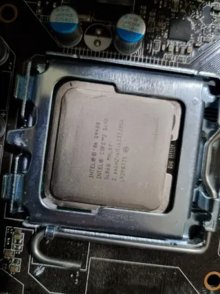 Torre Ordenador Antec Negra