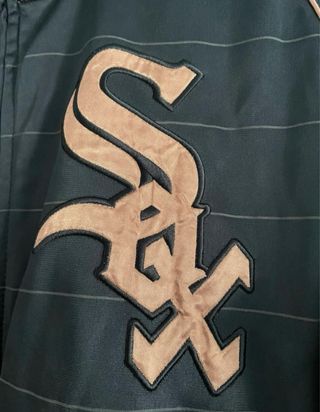 Chaqueta Majestic Athletic Marrón