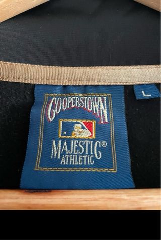 Chaqueta Majestic Athletic Marrón