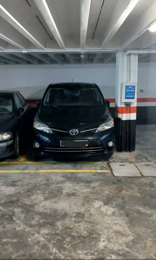 Alquiler Parcela Garaje.