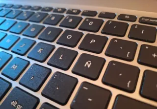 Portátil Acer《2027》intel 10 núcleos IPS FullHD