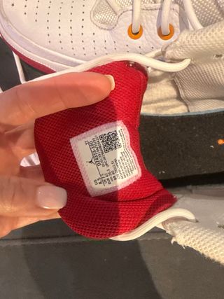 Zapatillas Jordan Talla 42 Blancas y Rojas