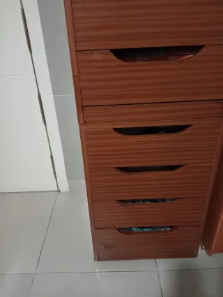 Mesa TV y armario despensa madera