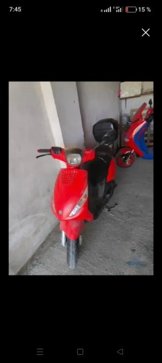 Piaggio Zip Scooter Rojo