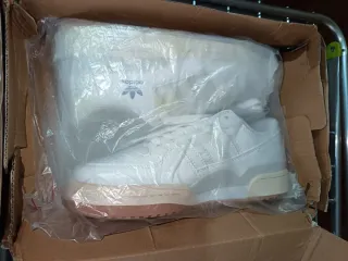 Zapatillas Adidas Blancas y Azules