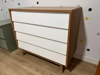 Cómoda vintage 4 cajones blanca