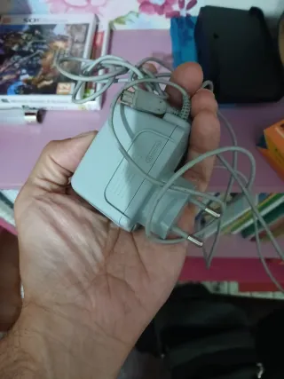 Nintendo 3DS com 2 jogos e acessórios