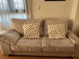 Sofá de 2 plazas beige