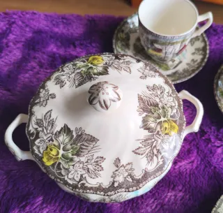 Juego café Johnson Brothers y cucharas Cruz Malta