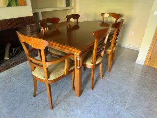 Mesa de comedor con 6 sillas