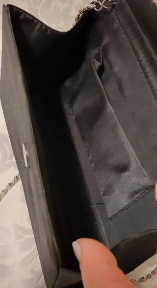 Pochette nera con strass