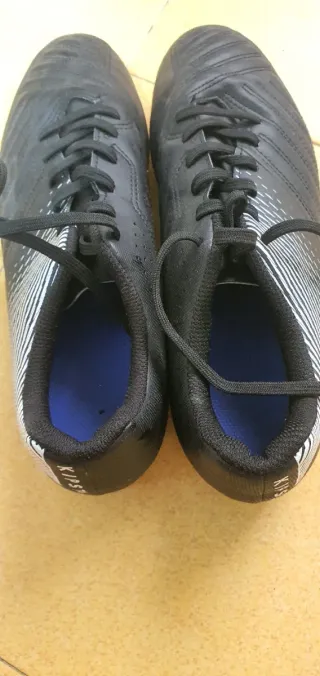 Zapatillas de fútbol negras