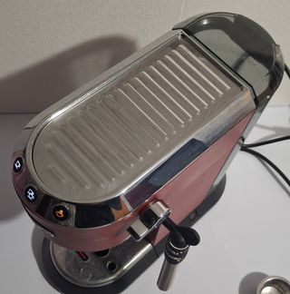 Cafetera De'Longhi Dedica EC685 Roja