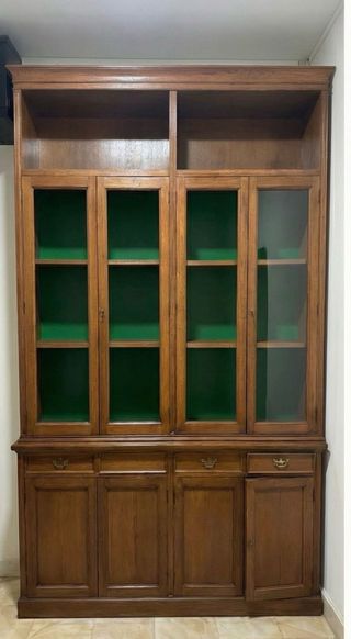 Librería Roble con Puertas de Cristal