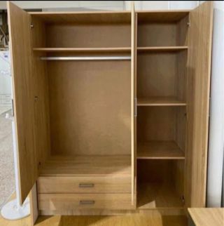 Armario blanco de madera