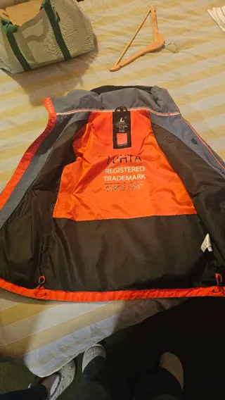 Chaqueta de esquí Luthe azul con detalles naranja