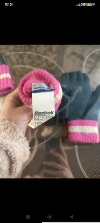 Gorro y guantes conjunto