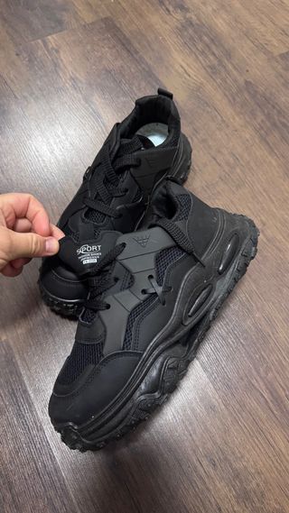 Zapatillas negras