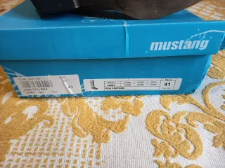 Botas altas de piel marrón