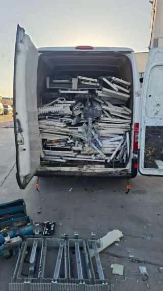 Se hacen portes y mudanzas económicas