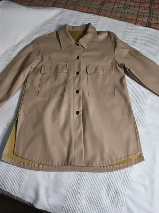 Chaqueta efecto piel L&S beige