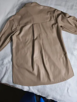 Chaqueta efecto piel L&S beige