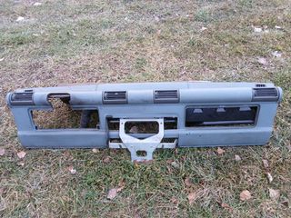 Salpicadero y faro de Discovery