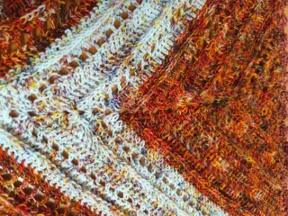 Chal crochet tonos caldera y beige