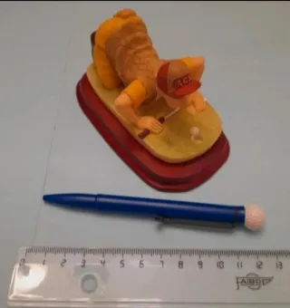 Bolígrafo golf y figura pisapapeles