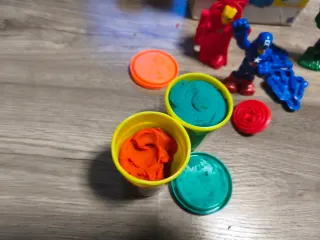 Play-Doh Marvel Hero Tools