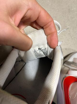 Nike Air Max Beige y Rojo