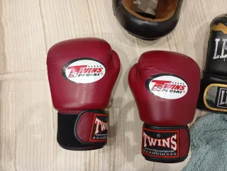 Guantes Boxeo Twins y Leone + Casco talla M